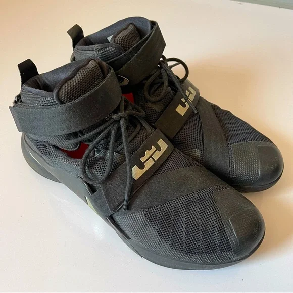 Nike Lebron Soldier IX 9 Basketball Shoes - Picture 3 of 16